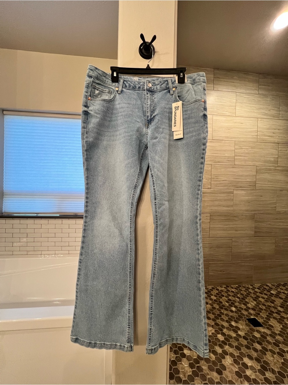 No Boundaries Light Wash Flared Women's Jeans